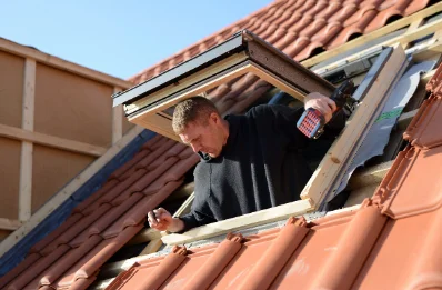 Pose de fenêtres de toit Velux à Urcel